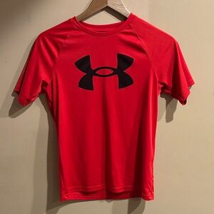 Under Armour Kids Red and Black Short Sleeve Tee